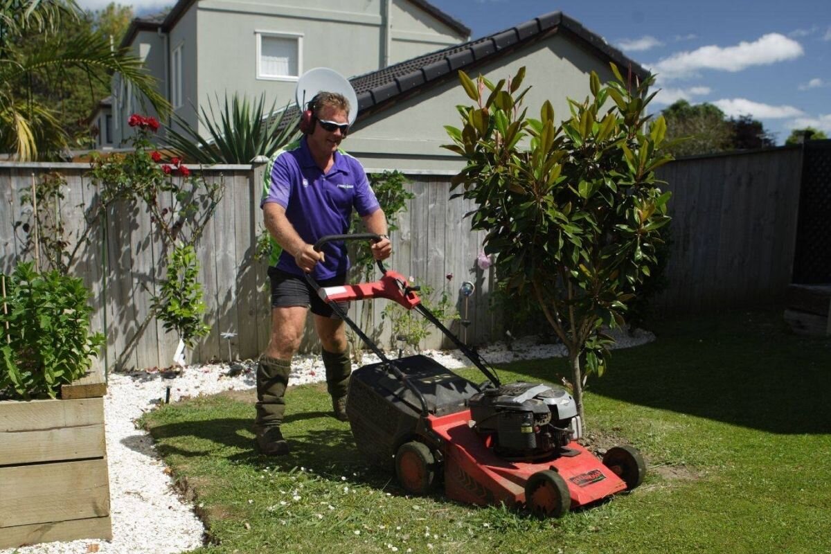 Professional lawn mowing service in Walker, Louisiana